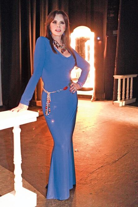 Lucía Méndez se lleva premio y niega imitar a Madonna