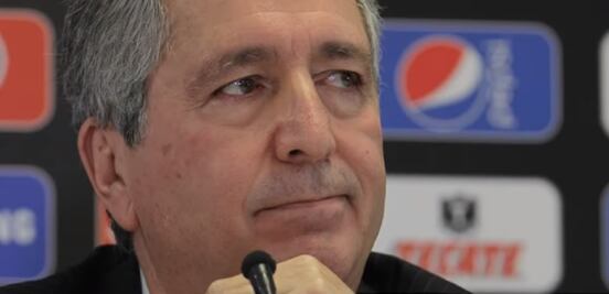 Llora la afición de Chivas. Muere Jorge Vergara, en New York