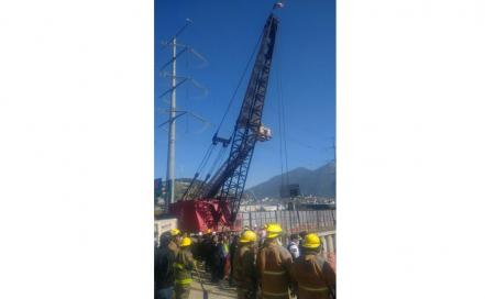 Derrumban tres casas por construcción de estacionamiento en Monterrey