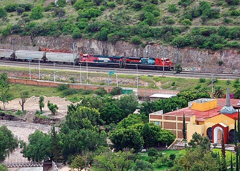 Destacan valor del TAV