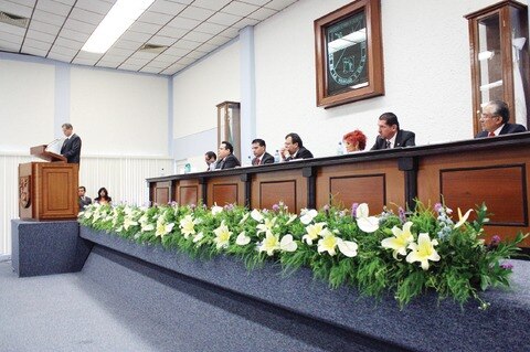 UAQ entrega  premio a  dos investigadoras