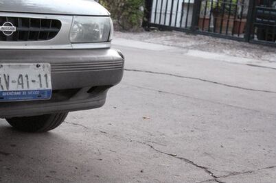 Entrega placas con reporte de robo