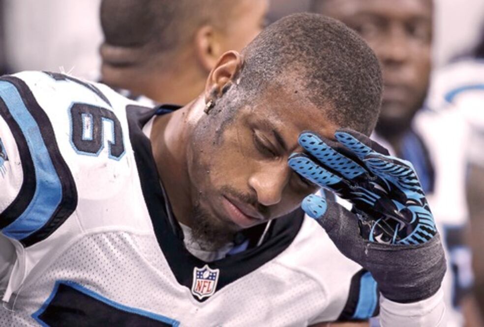 Suspenden a Greg Hardy