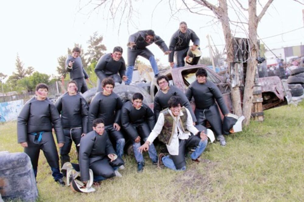 Se enfrentan en batalla de gotcha