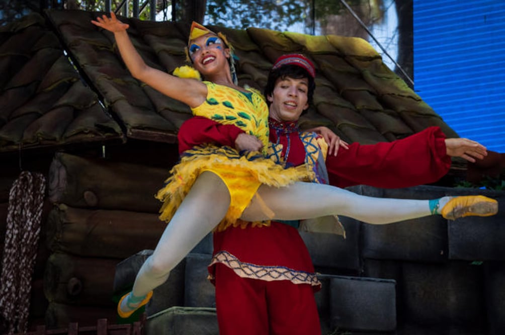 Pese a ser advertido de que un lobo merodea el bosque, Pedro decide salir a jugar y se enfrenta con una peligrosa sorpresa que sorteará con ayuda de sus amigos. (FOTOS: RICARDO LUGO. EL UNIVERSAL)