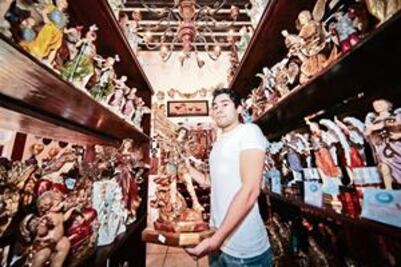 Por inspiración divina abren tienda angelical