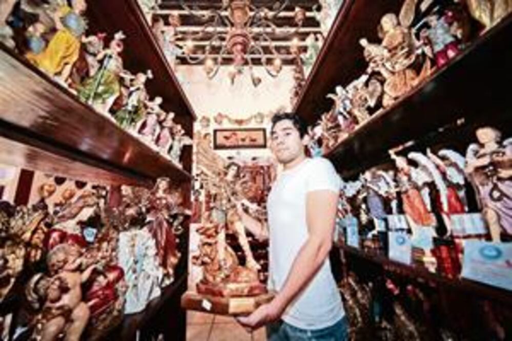 Por inspiración divina abren tienda angelical