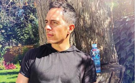 Mauricio Ochmann muestra el rostro de su hija