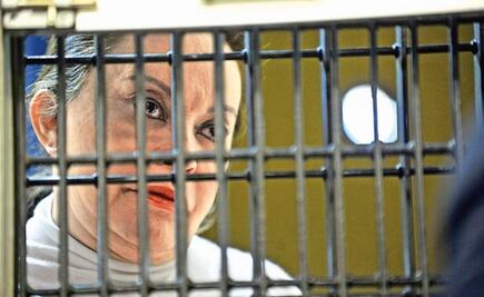 Elba Esther Gordillo es trasladada a hospital