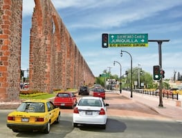 Municipio de Querétaro reducirá velocidad vehicular en Bernardo Quintana y Los Arcos para proteger a peatones y ciclistas