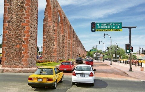 Municipio de Querétaro reducirá velocidad vehicular en Bernardo Quintana y Los Arcos para proteger a peatones y ciclistas