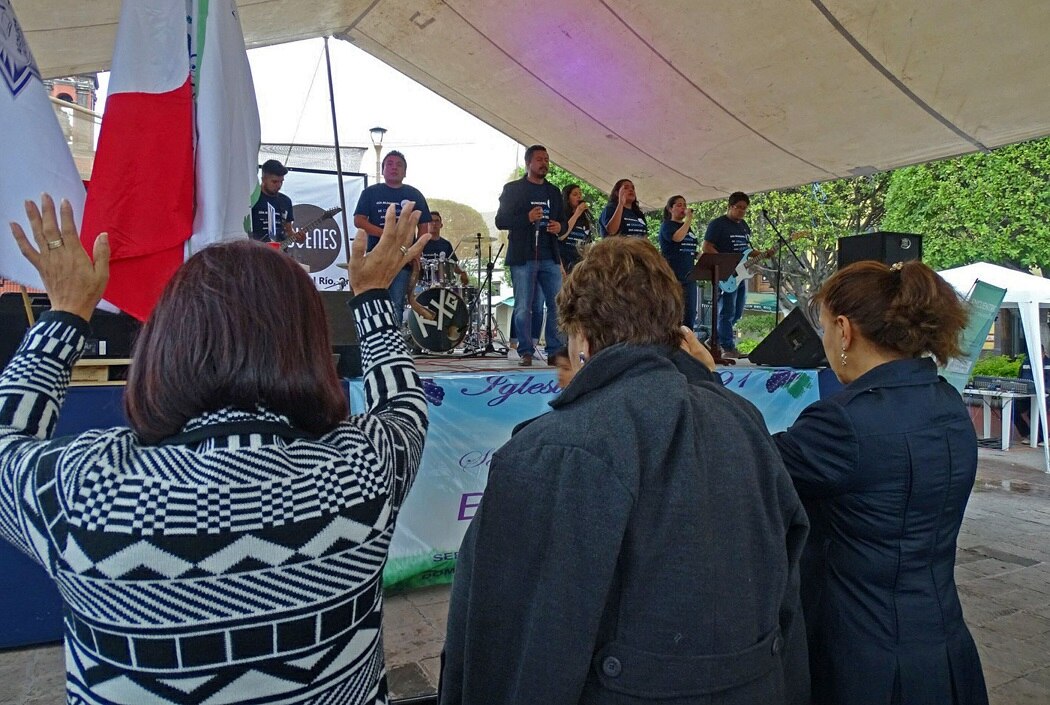 Hugo Cabrera presenta iniciativa para evitar discriminación religiosa