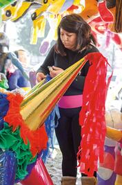 Las piñatas, una tradición para todos