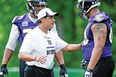 Castillo es reconocido por Harbaugh