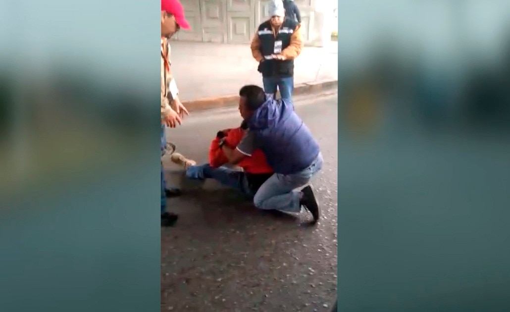 Inspectores de la SCT someten y golpean a conductor en SLP