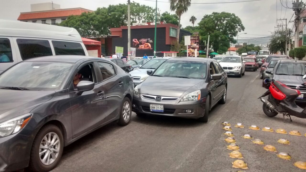 Percance vial en Avenida Tecnológico