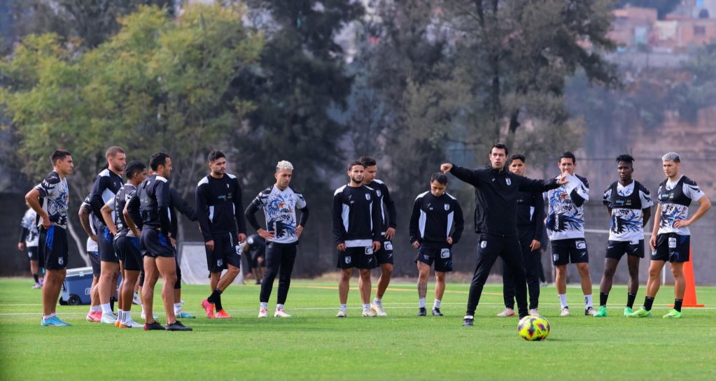Querétaro, a borrar mal historial ante los Pumas
