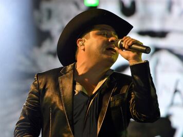 Julión Álvarez llena la feria