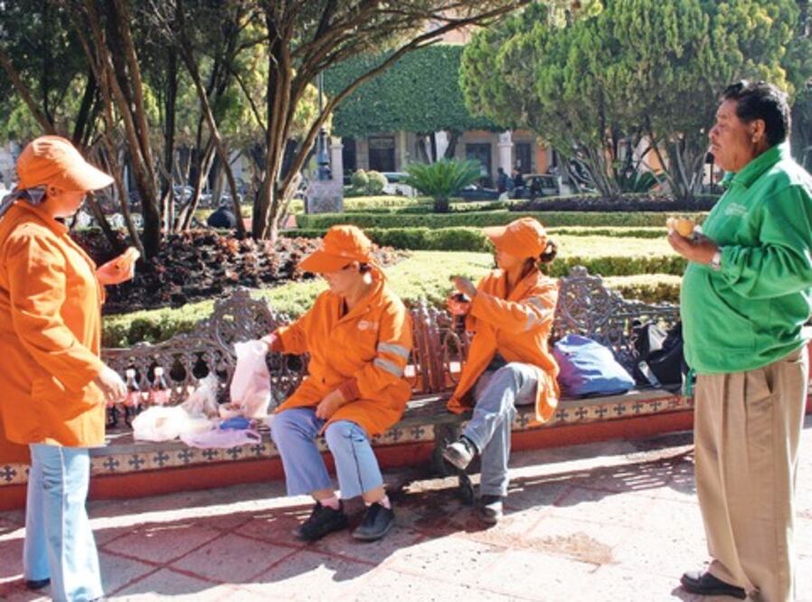  Buscan poner impuesto a refrescos