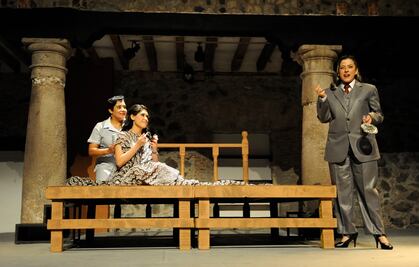 Derrochan talento en su 54 aniversario