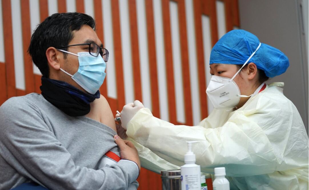 Comité de la OMS rechaza la idea del certificado de vacunación para viajes internacionales