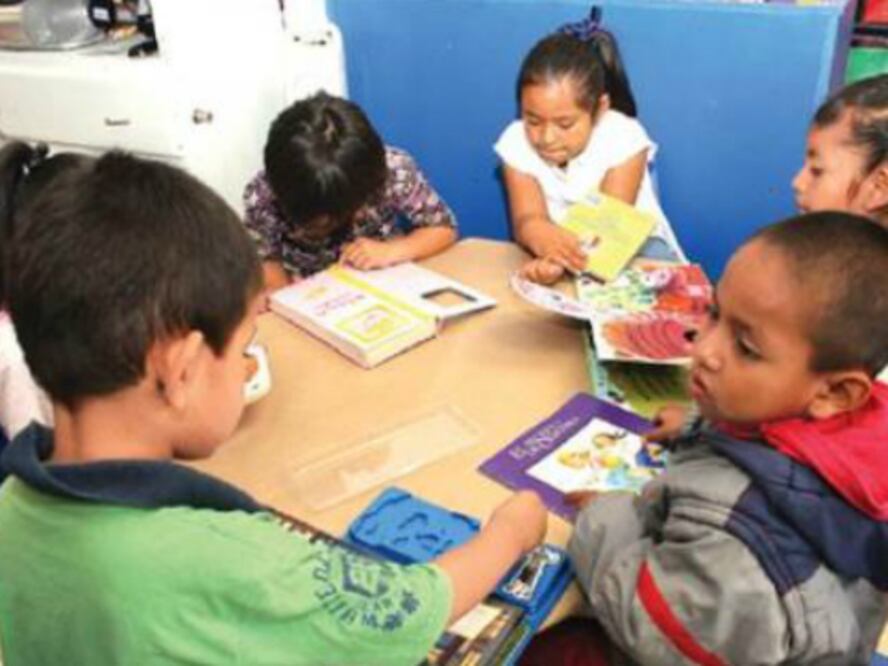 Prepara DIF escuela para padres