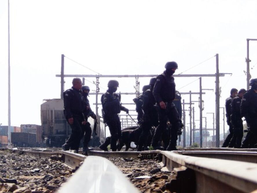 Policía frustra robo a tren 