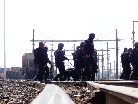 Policía frustra robo a tren