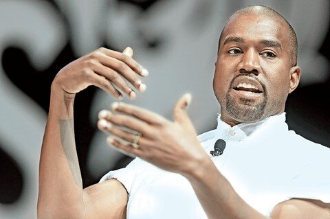 Seguidores de Kanye West crean Biblia en su honor