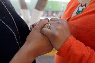 Nava: amparos, necesarios para matrimonios gay