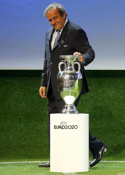Platini tiene anhelo de ‘dignificar’ a la FIFA