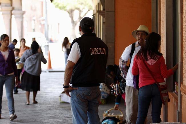 Dotarán a inspectores de comercio con 80 cámaras de solapa