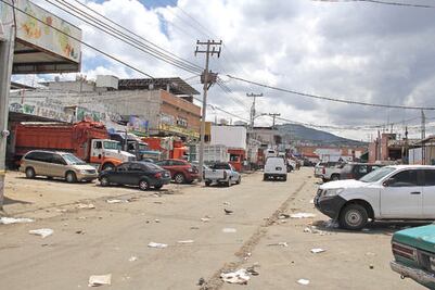 Municipio hace limpieza en Abastos