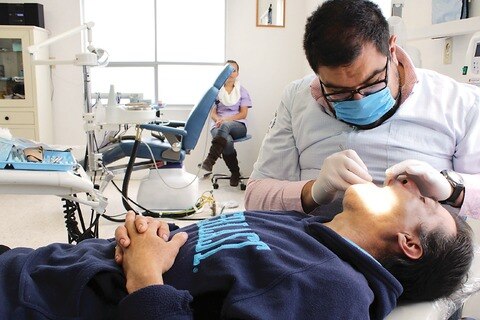 Consulta a 64% de la población