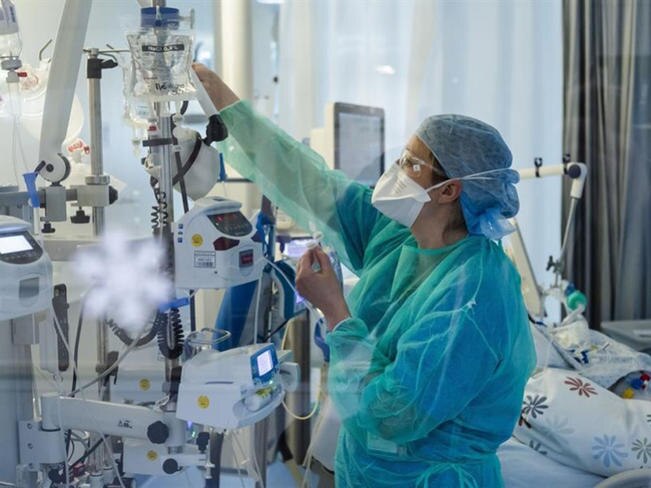 Personal médico tendrá compensación económica por enfrentar el Covid-19