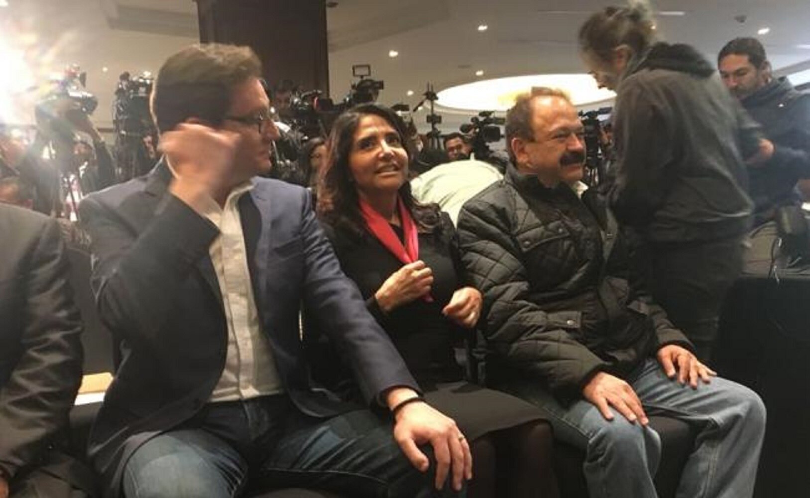 Barrales gana encuesta del PRD para la CDMX