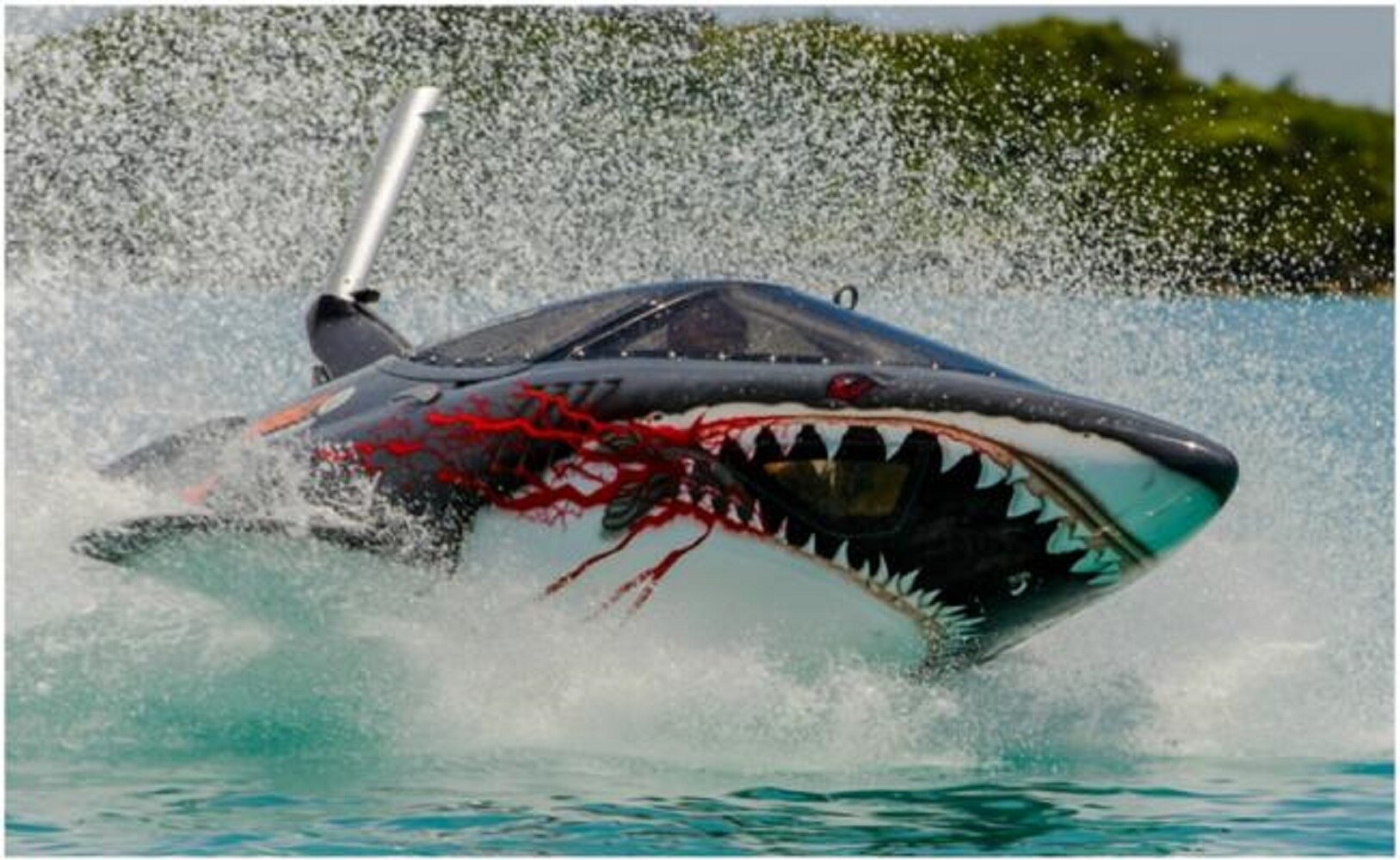 Seabreacher, la moto submarino que desearás tener