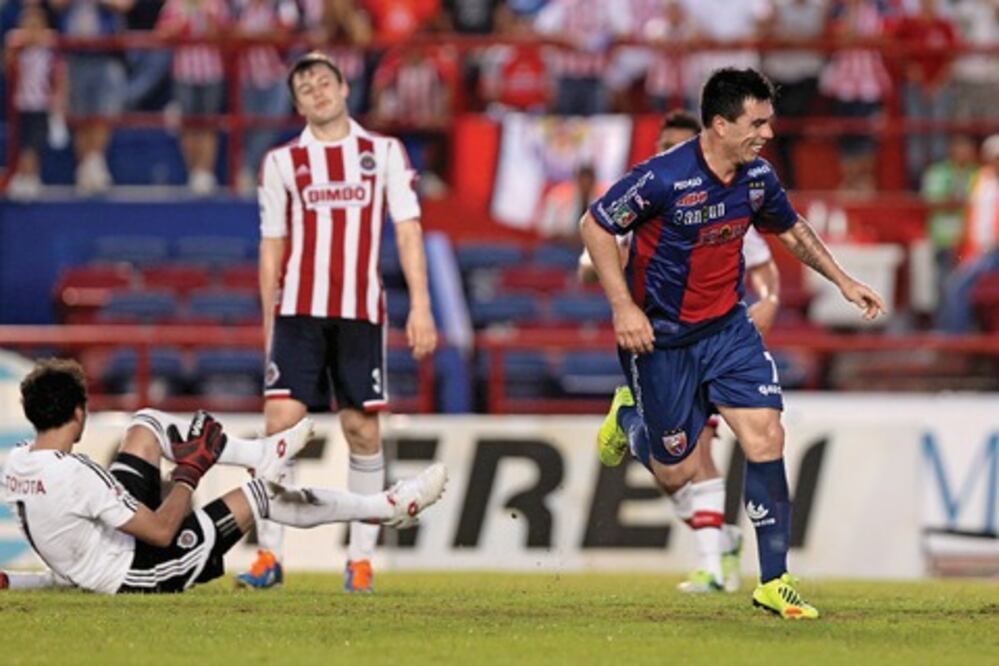 Chivas padece en el paradisiaco Cancún