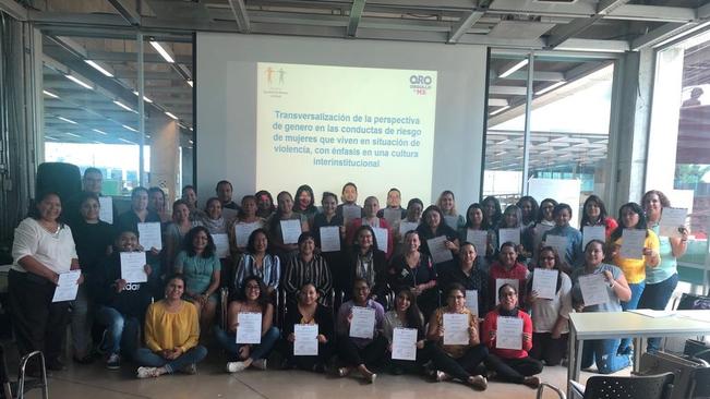 Dan curso sobre conductas de riesgo en mujeres  