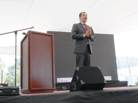 Jorge Zarza comparte su experiencia con jóvenes