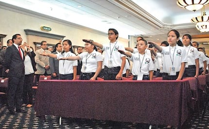 Protestan 25 niños en Parlamento Infantil