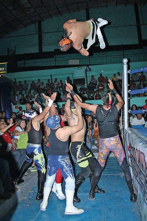 Caerá una máscara en Navidad