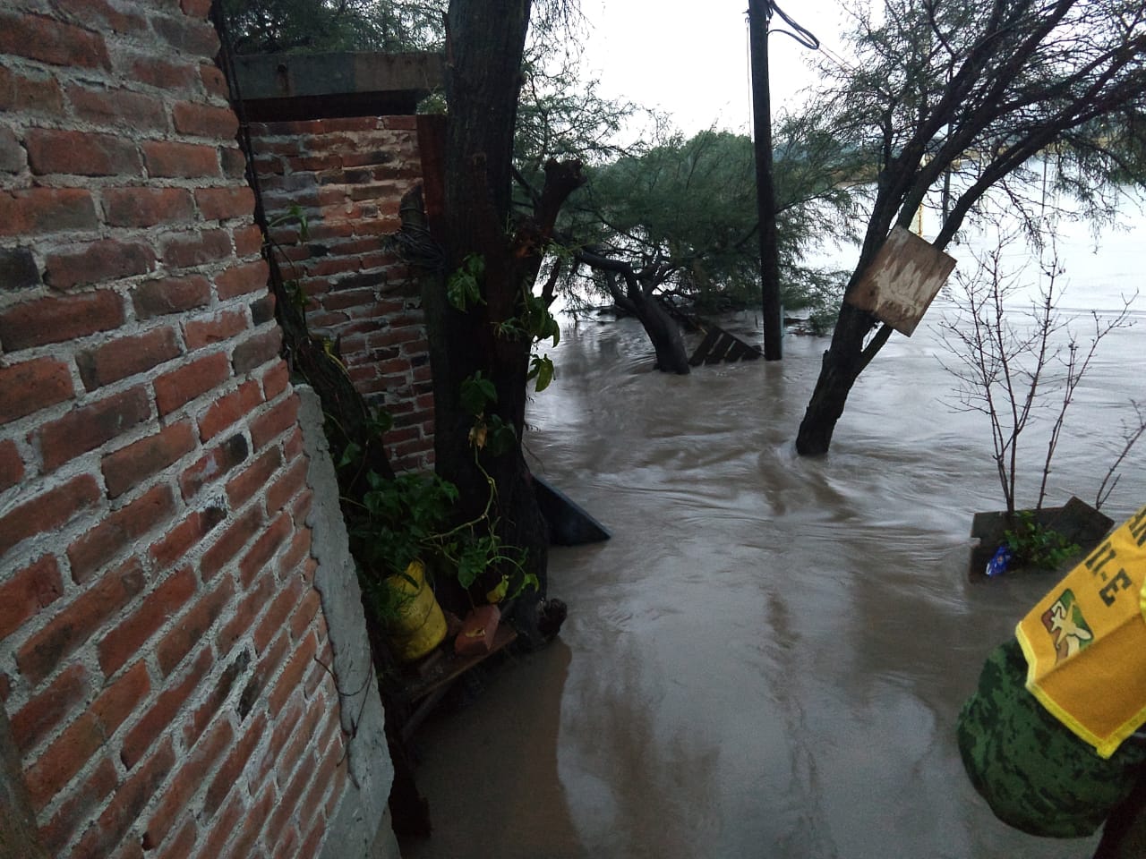 El Marqués y SJR, afectados por lluvia