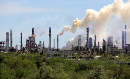 Dos refinerías agonizan; AMLO empezará de cero