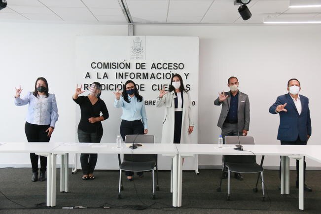 Promueven la capacitación a intérpretes de lengua a señas