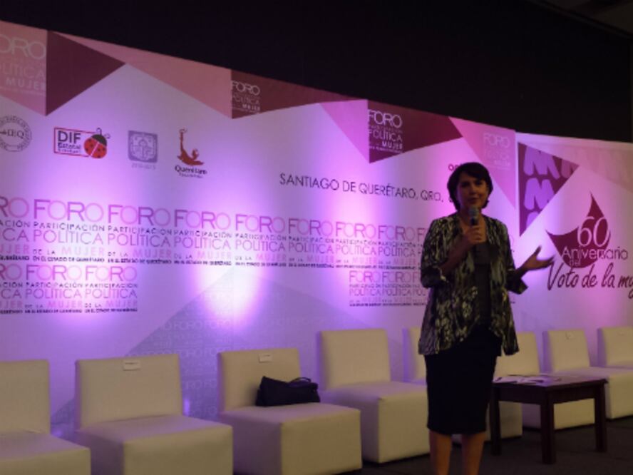 La mujer mejora la política