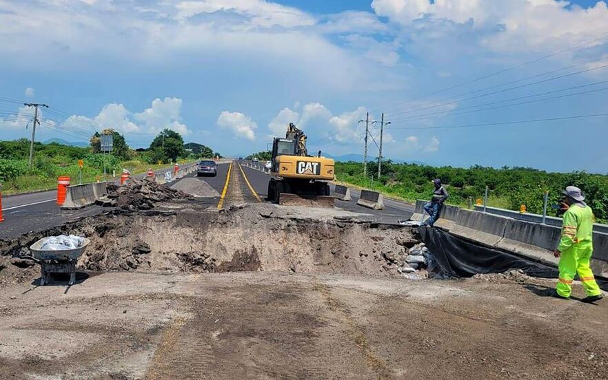 Trabaja la SICT en carretera 120 y otros tramos serranos 