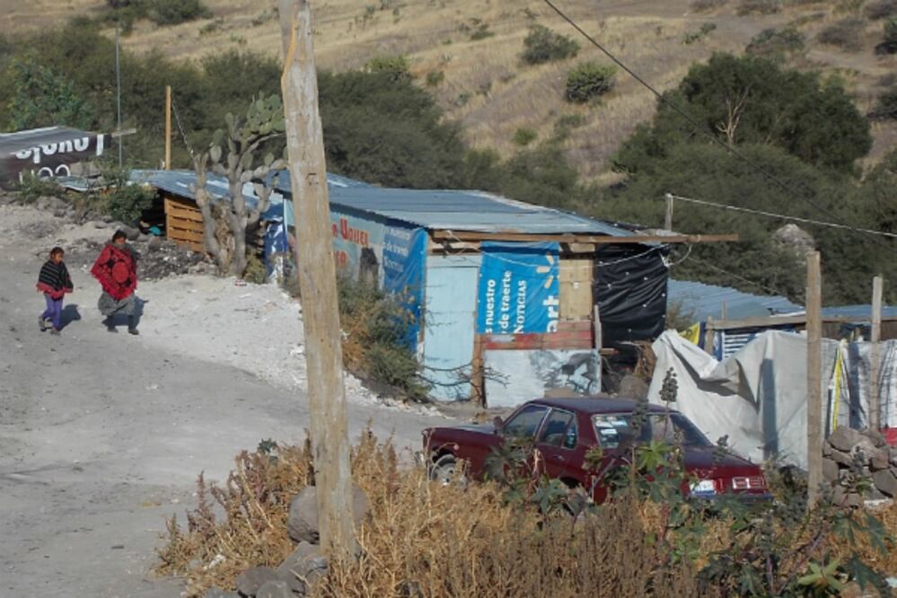 Resisten mal clima en casas hechizas