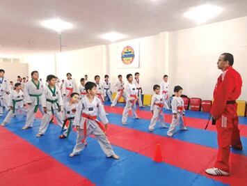 Destaca la Academia Marcial de Taekwondo