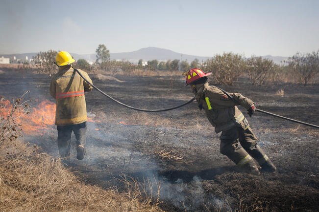 Pese a lluvias no cesan los incendios en Corregidora